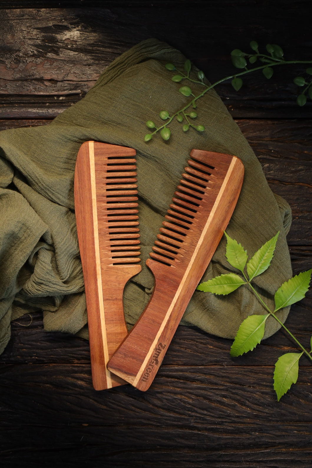 Rosewood Handle Comb